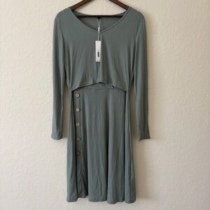 Elegant Ribbed Long-Sleeve with Button Detail Maternity Breastfeeding Dress